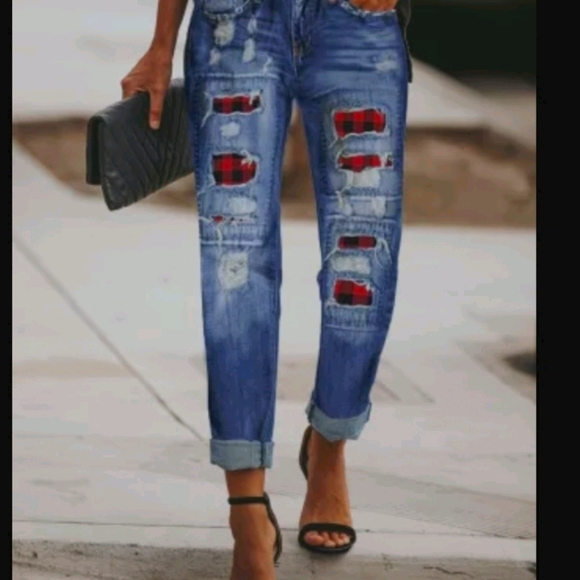 Denim - Ladies Plaid Distressed Jeans
